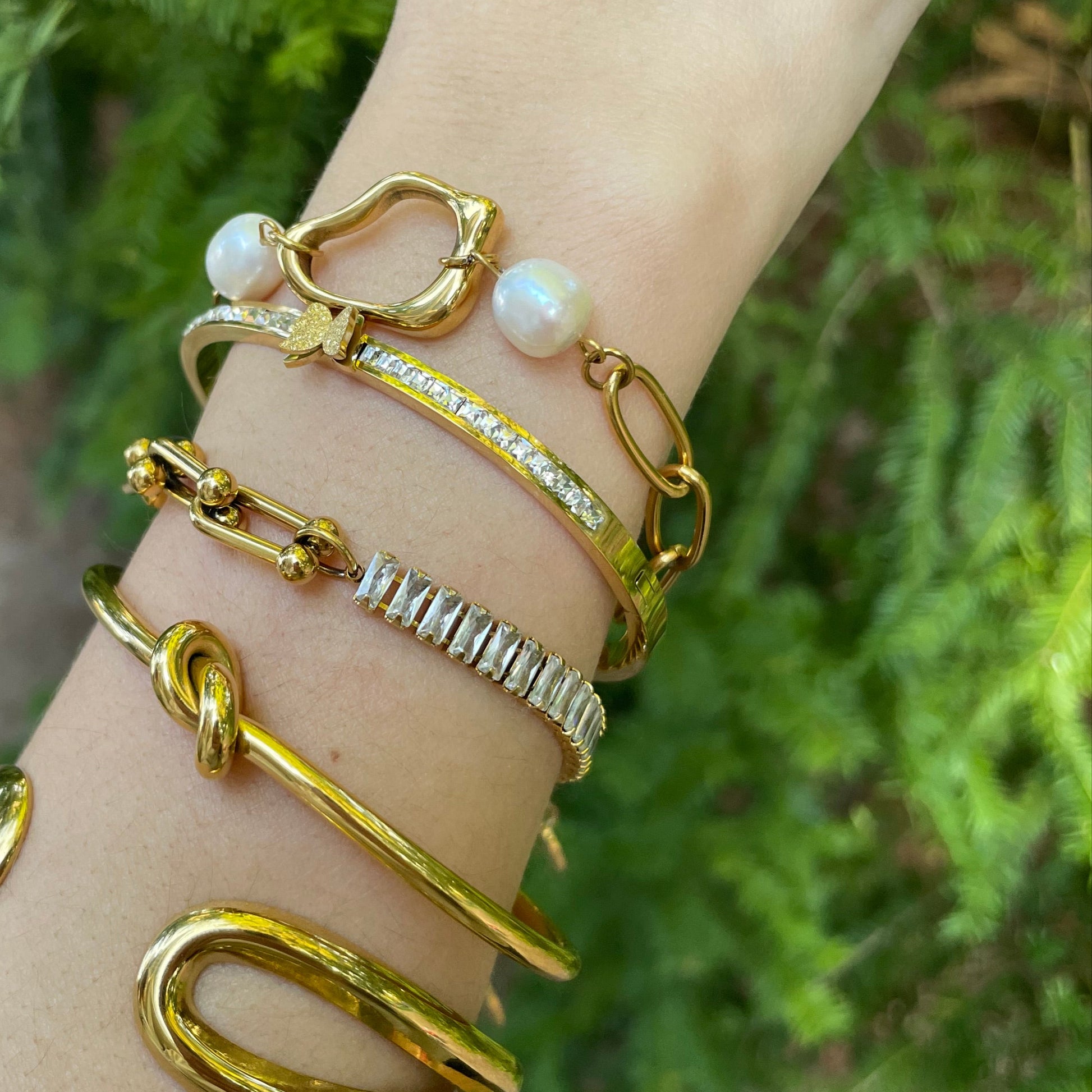 Laleen · Bracelet with Zirconia & Chain Detail · 18k gold-plated