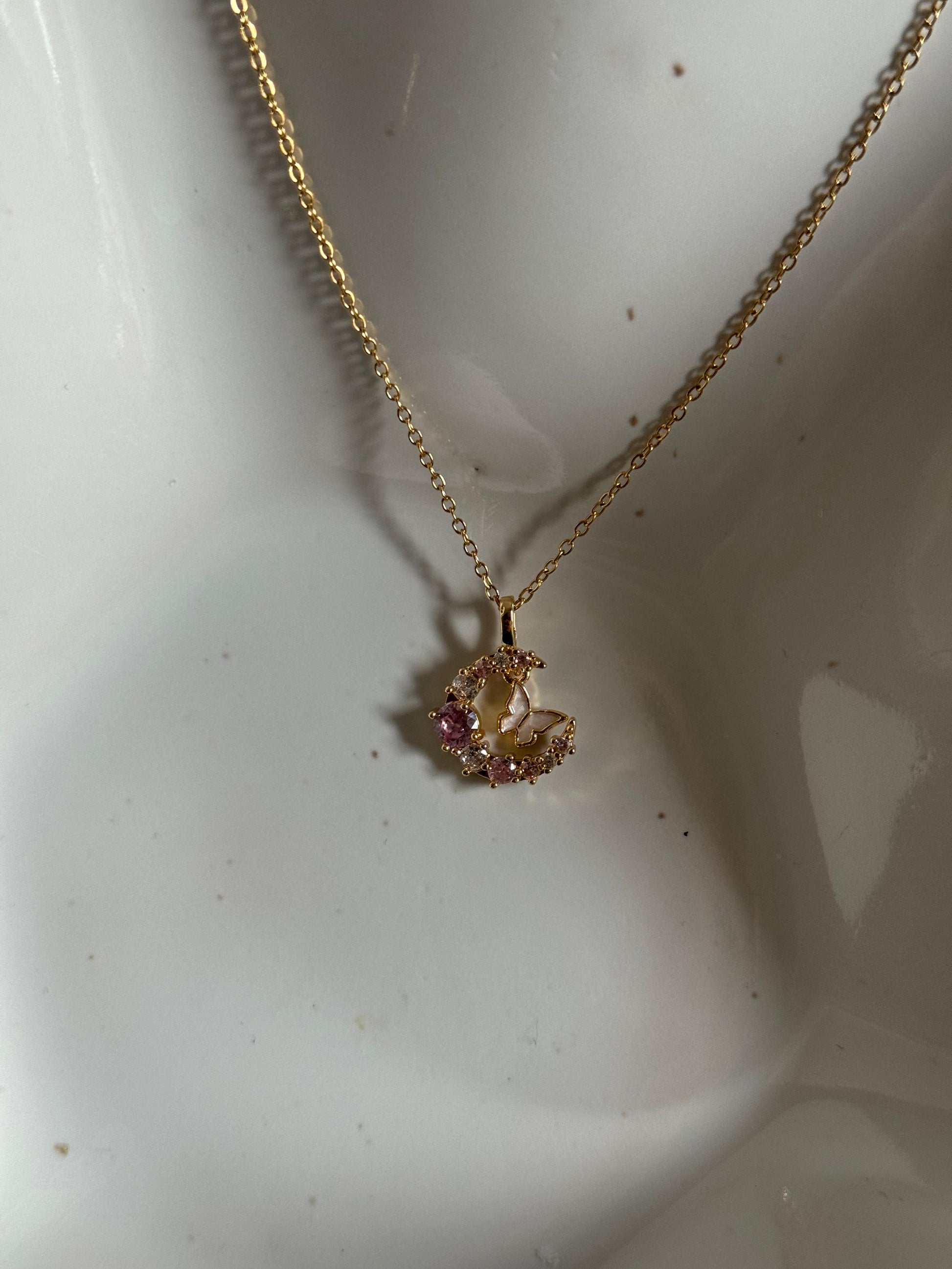Amar · Butterfly pendant in the moon · 18k gold plated