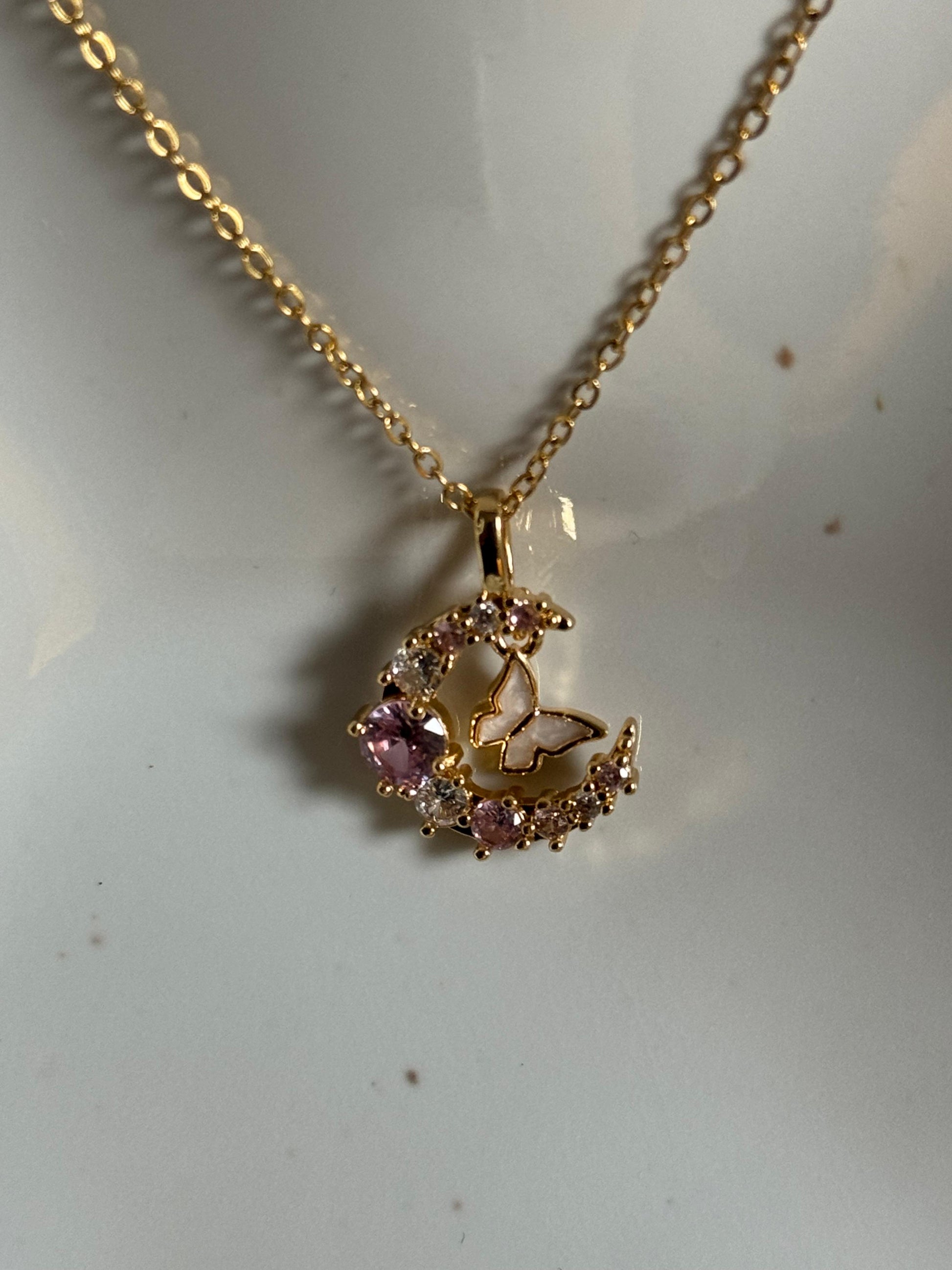Amar · Butterfly pendant in the moon · 18k gold plated