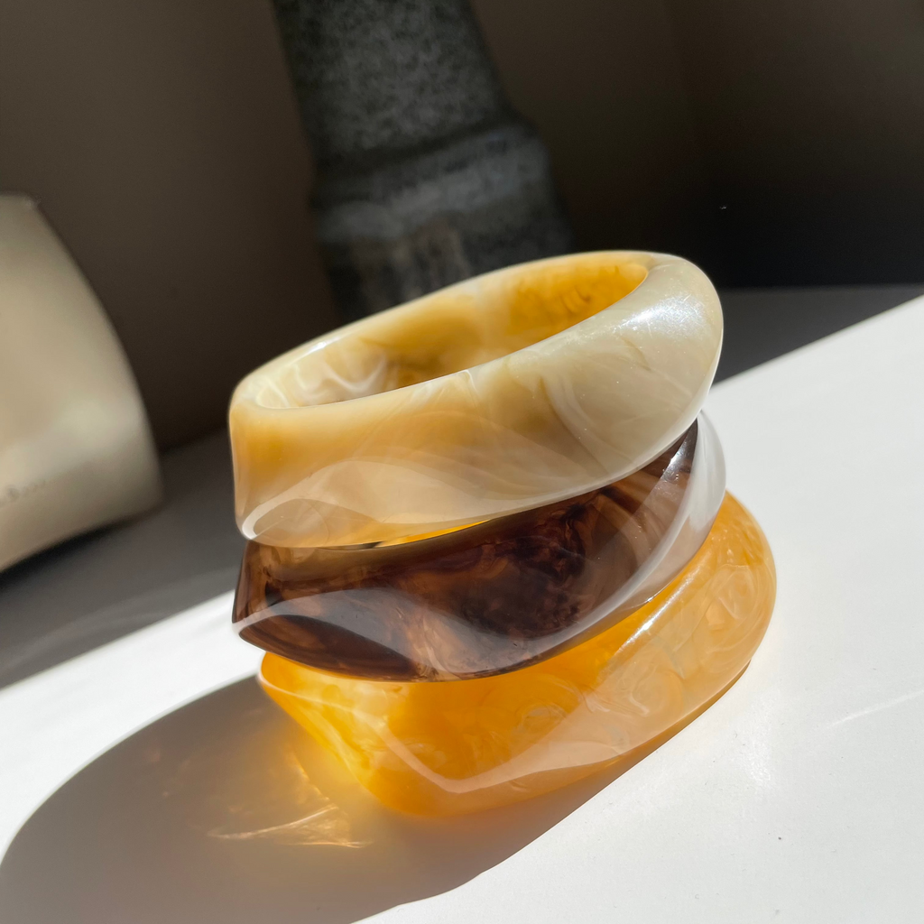 Aziza · Acryl-Armreifen · Bold & Beautiful