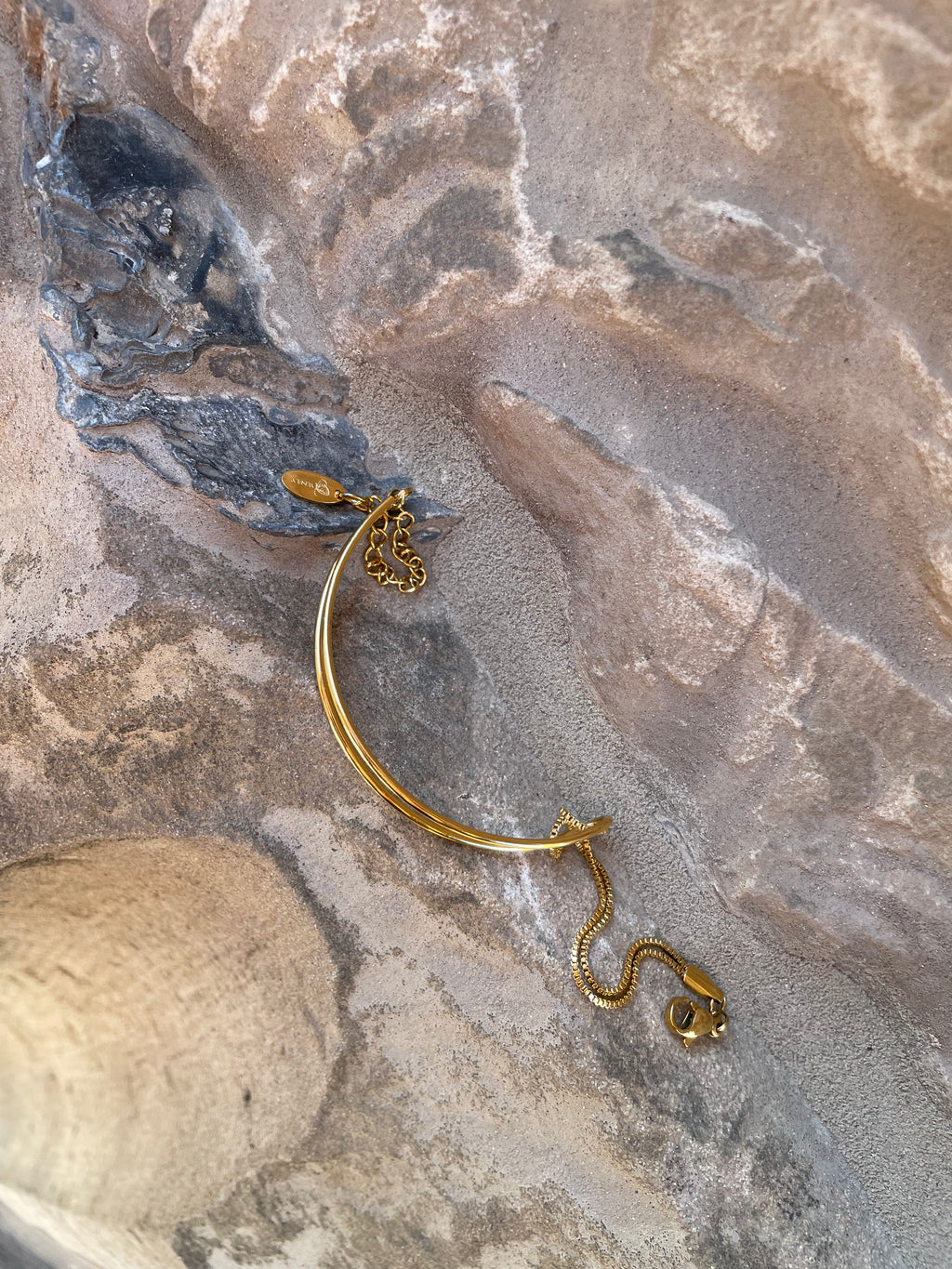 Amani · Doppelketten-Armband mit filigranem Knoten · 18k vergoldet