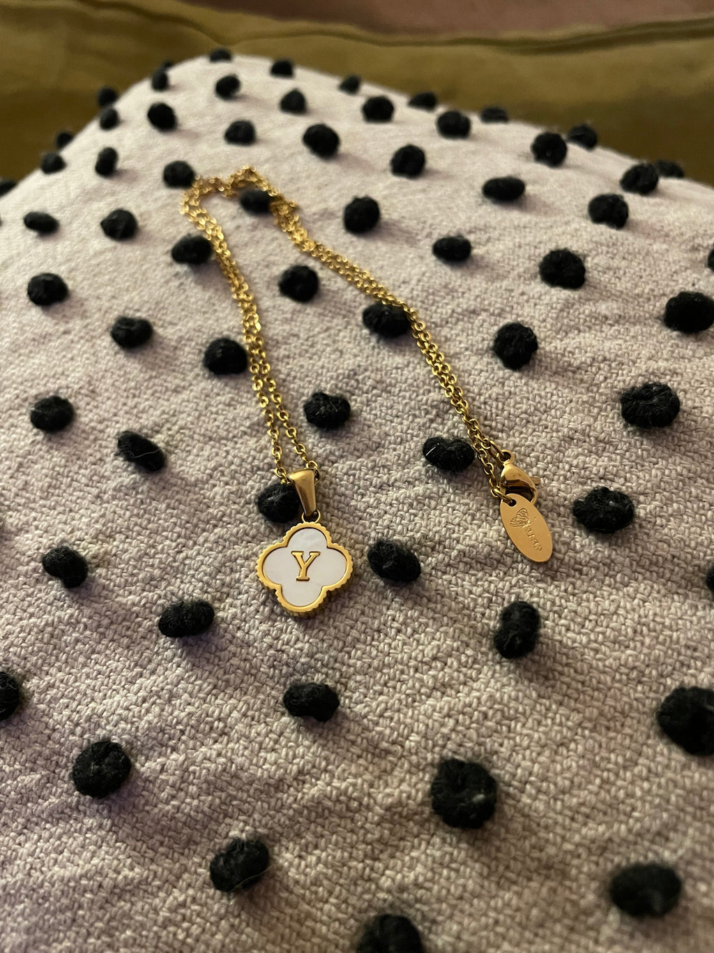 Clover · Initial · Perlmutt Charm