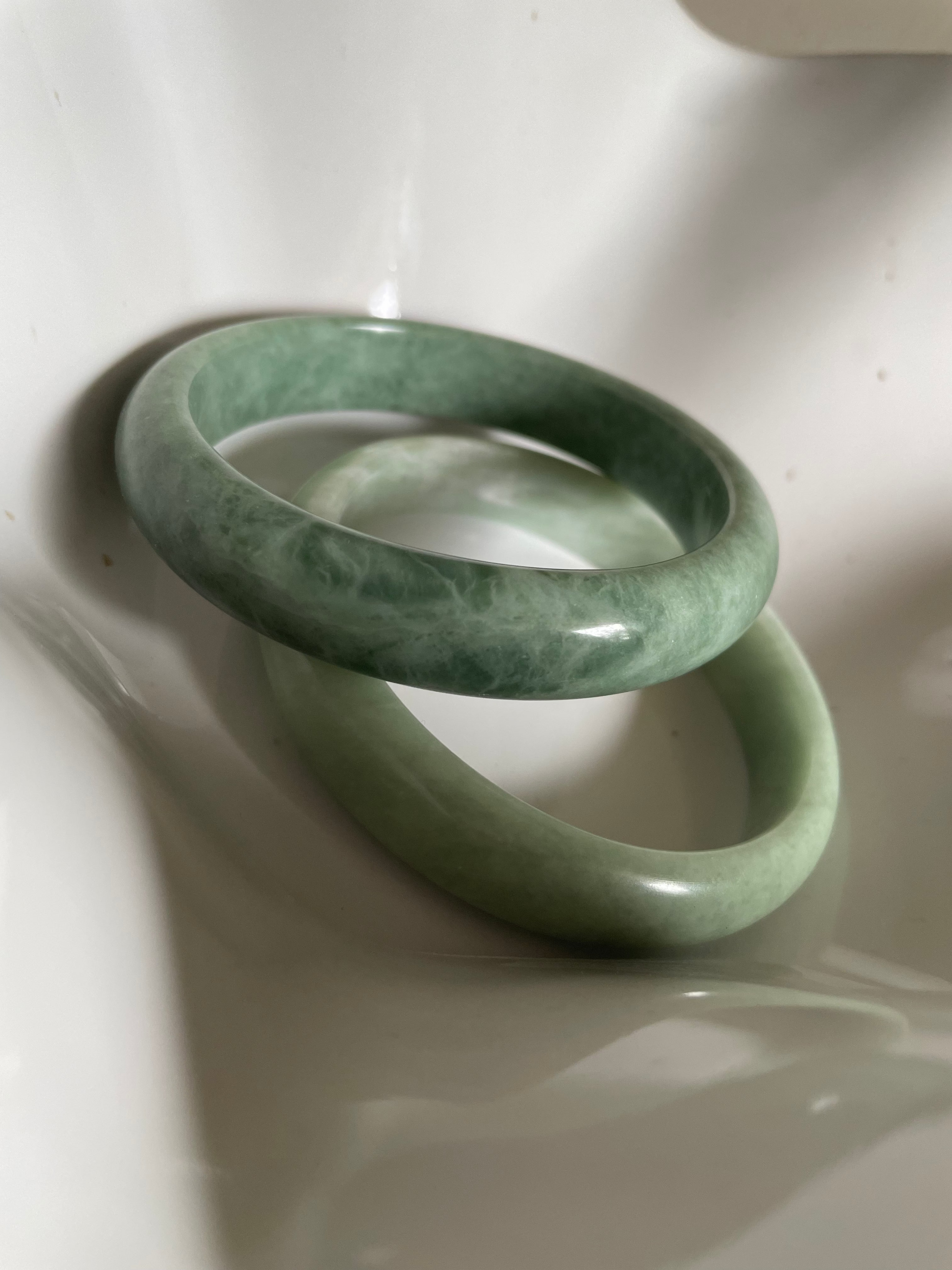 Y U N A L Y · JADE · Armreif aus echtem Naturstein · Limited Edition