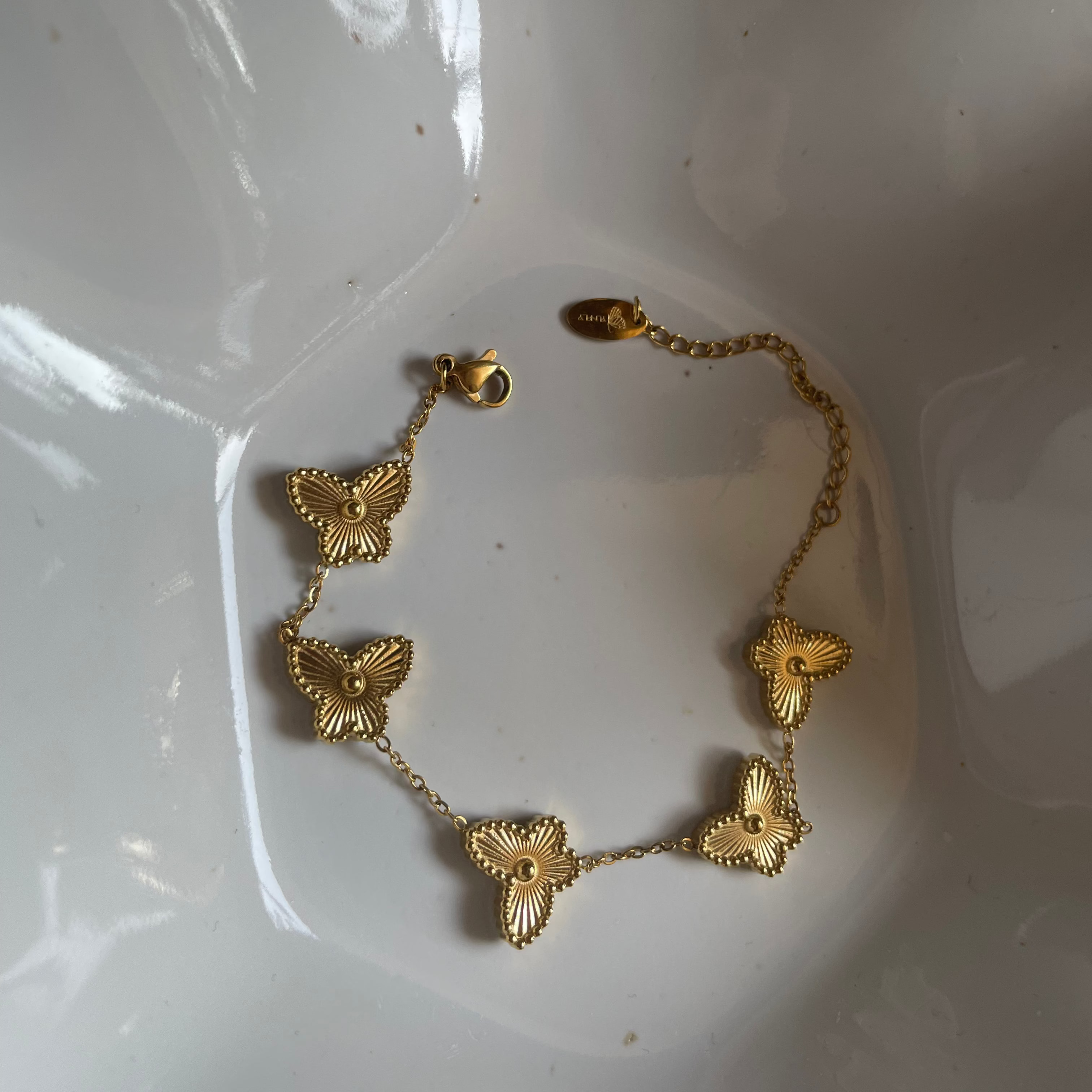 Mayla · Bracelet papillon · Plaqué or 18 carats