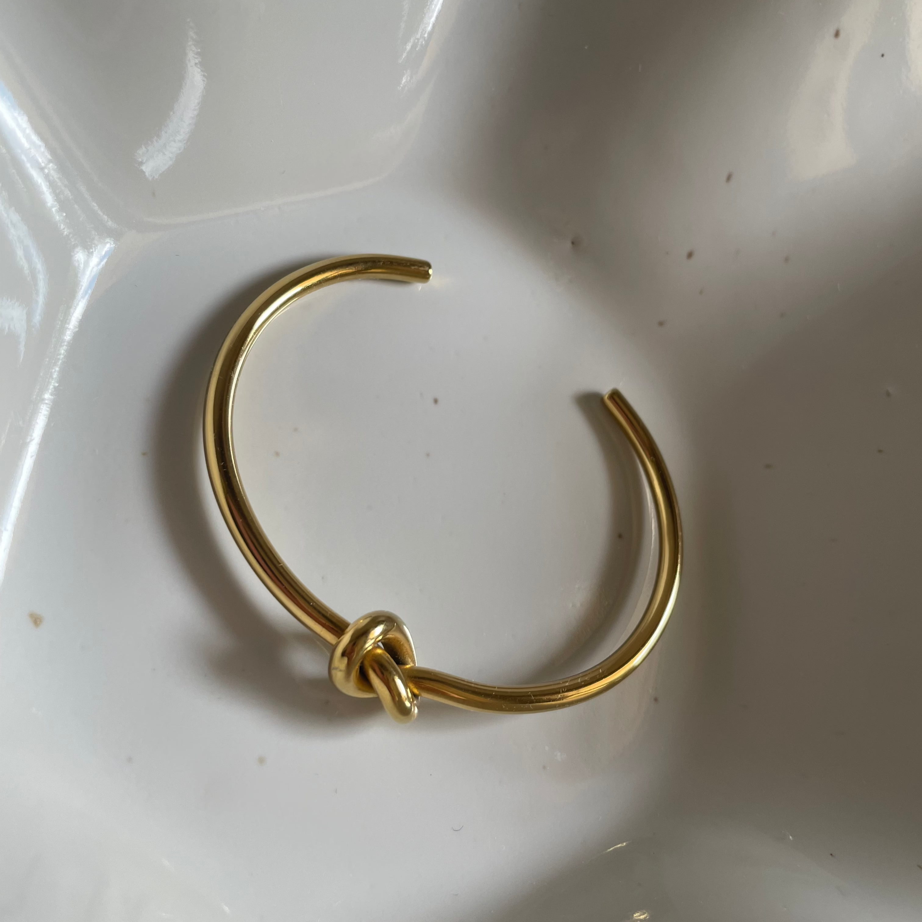 Alira · Bracelets with knot detail · 18k gold-plated